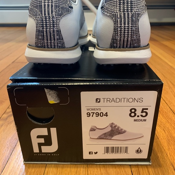 Foot Joy women's Traditions golf shoe, 8.5 - Picture 4 of 5